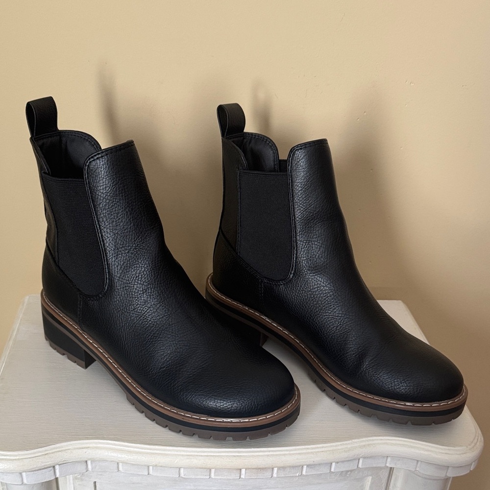 👢Kensie Black Ankle Boots